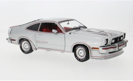 Coche miniatura Ford Mustang 1/18 Greenlight II King Cobra silber/rojo 1978 1:18 Ford Mustang 1/18 Greenlight II King Cobra silber/rojo 1978 1:18 coche miniatura