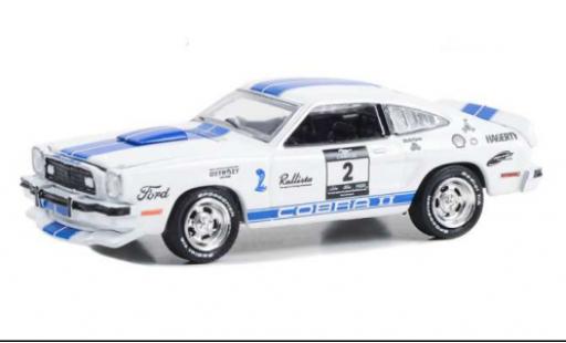 Coche miniatura Ford Mustang 1/64 Greenlight II Cobra II blanche/azul 1976 Ford Mustang 1/64 Greenlight II Cobra II blanche/azul 1976 coche miniatura