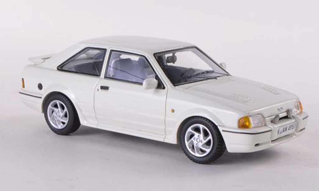 FORD ENGLAND ESCORT MKII N 22 3rd ESTORIL 1985 WHITE Trofeu  43 ミニカー 価格比較