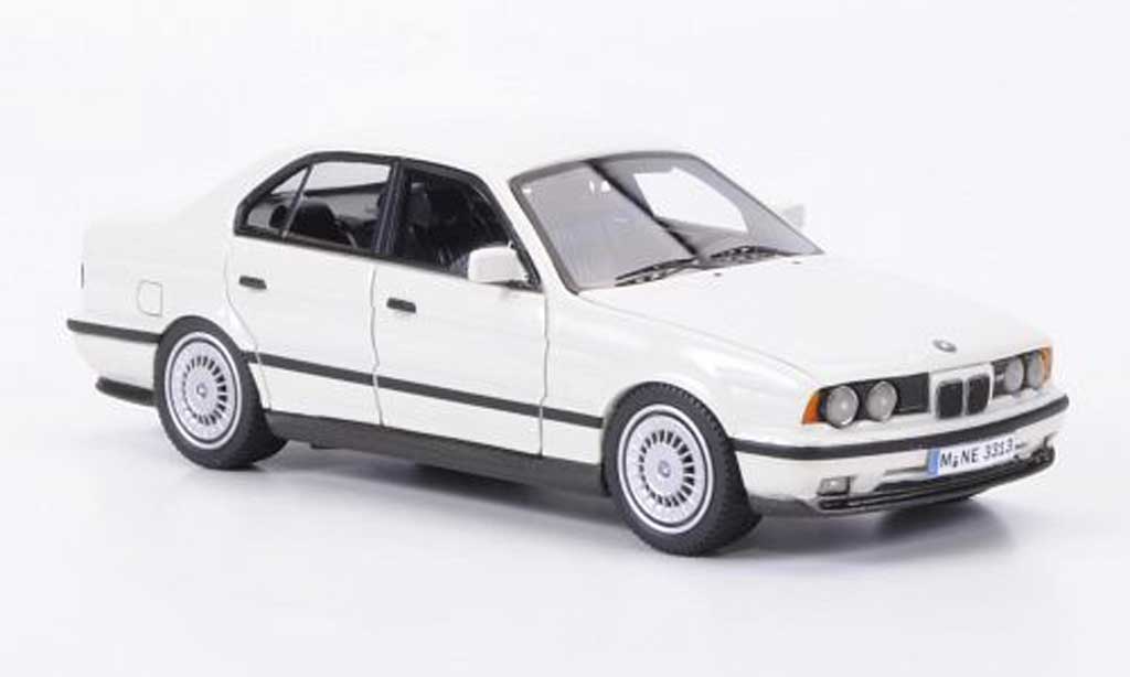 BMW Miniatur BMW M5 ✓