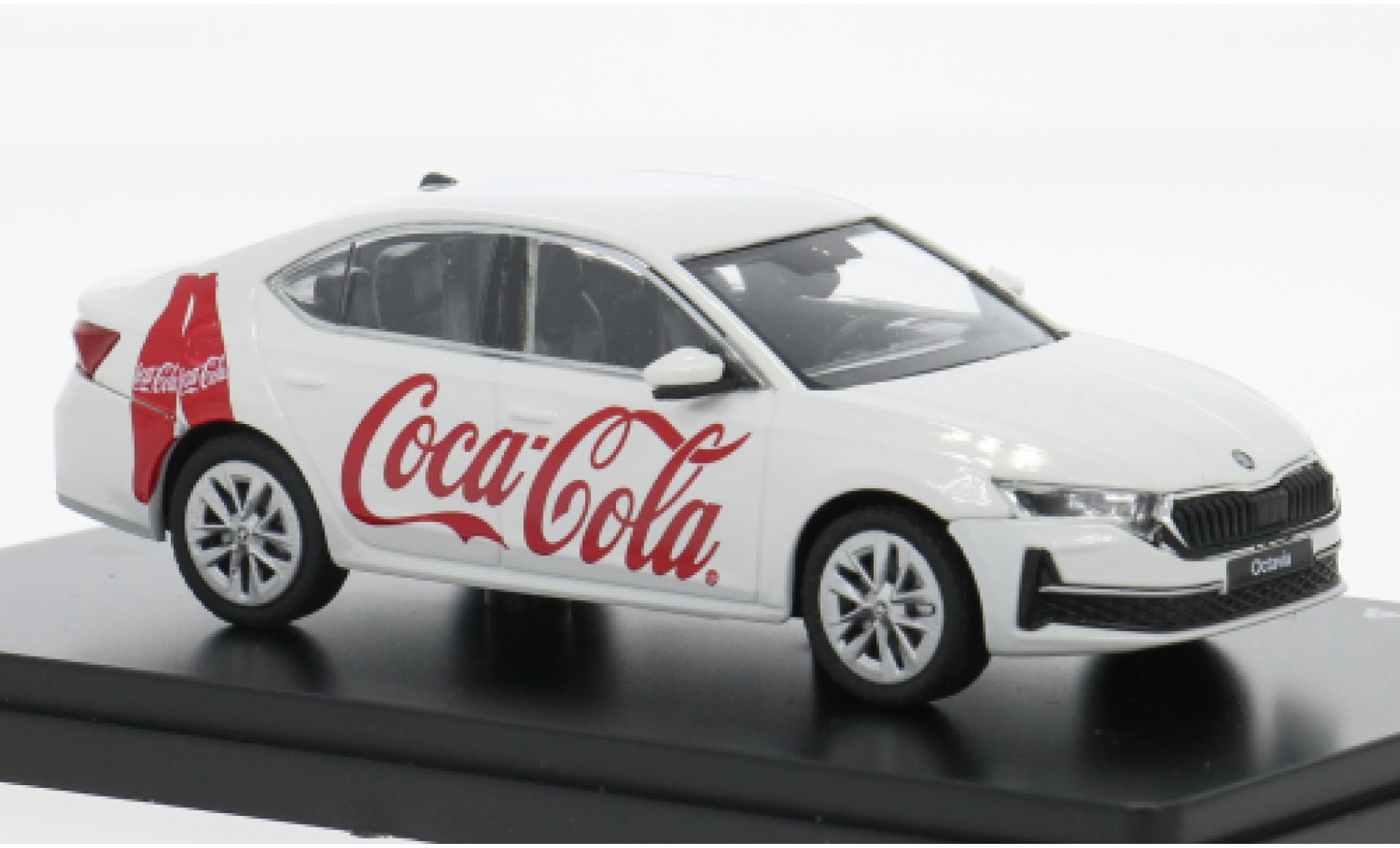 Skoda Octavia Abrex IV FL weiss 2024 Coca Cola 1:43 coche miniatura