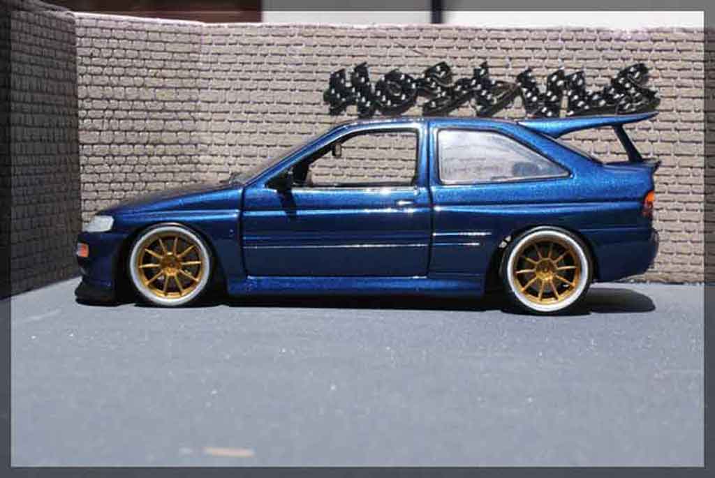 Ford Escort Cosworth 1/18 Ut Models Cosworth serie limite miki biasion Coche miniatura Ford Escort Cosworth 1/18 Ut Models Cosworth serie limite miki biasion coche miniatura