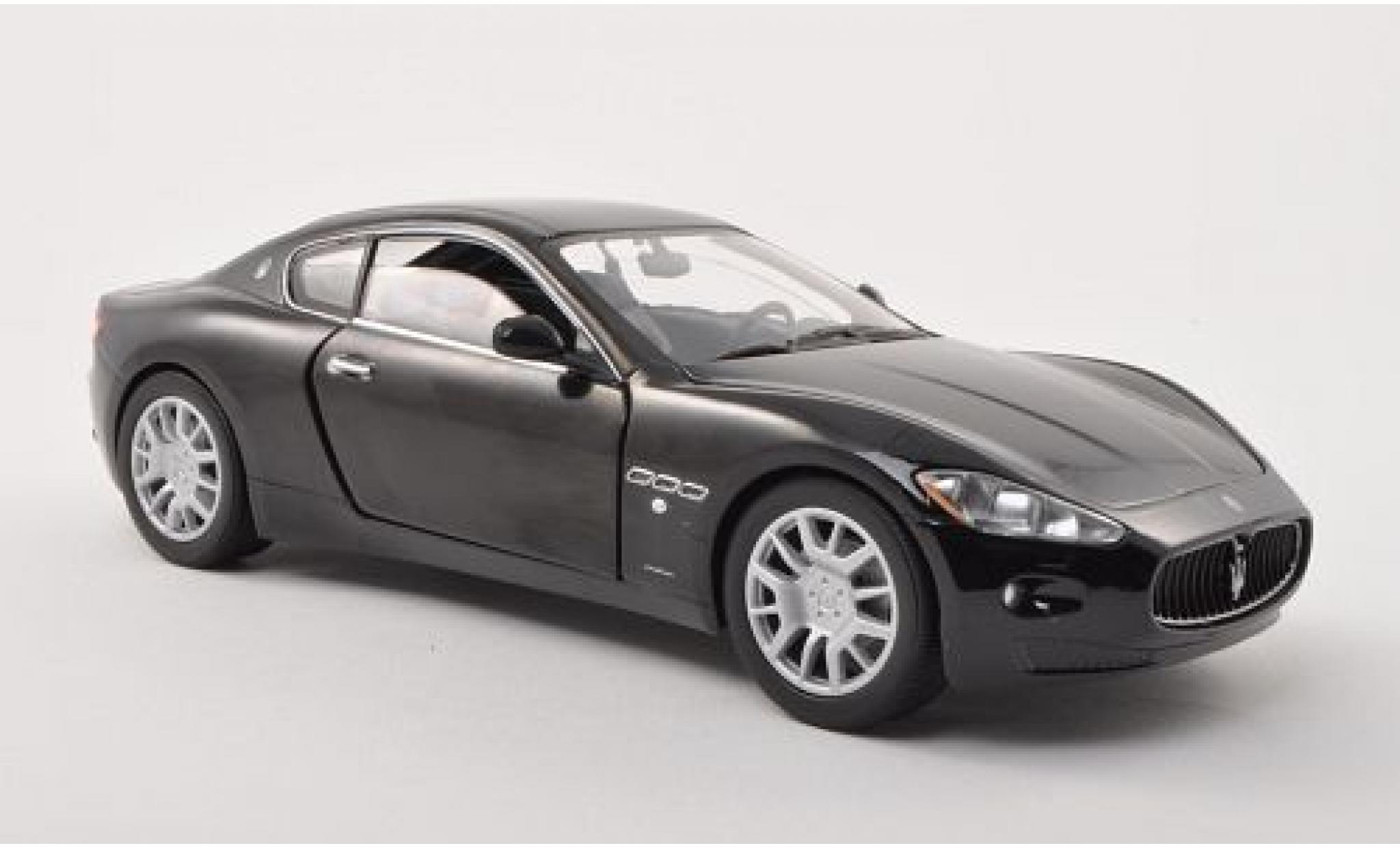 Maserati Gran Turismo 1/24 Motormax schwarz 1:24 coche miniatura