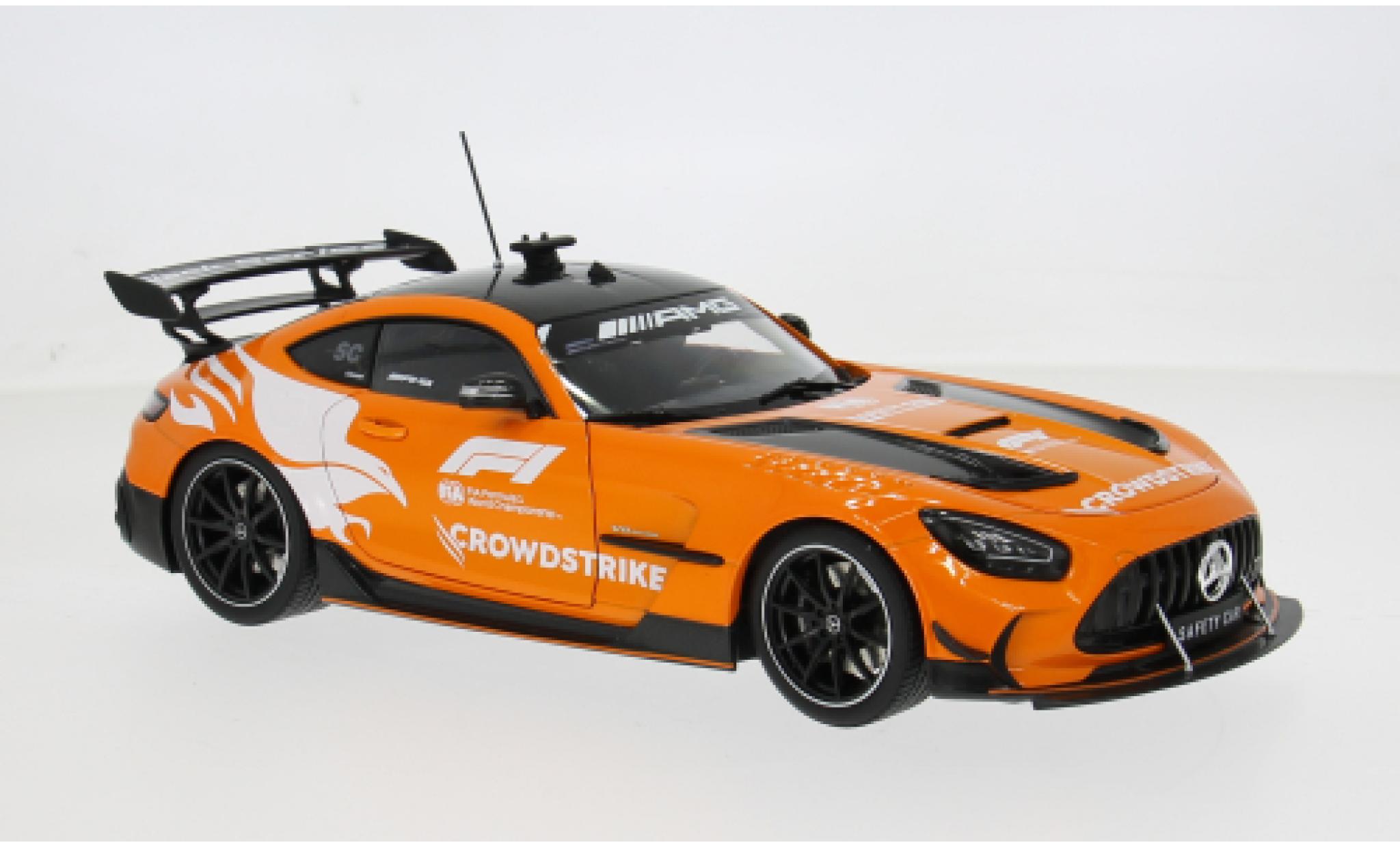 Mercedes AMG GT 1/18 Minichamps Black Series GP Silverstone 2025 Safety Car 1:18 coche miniatura