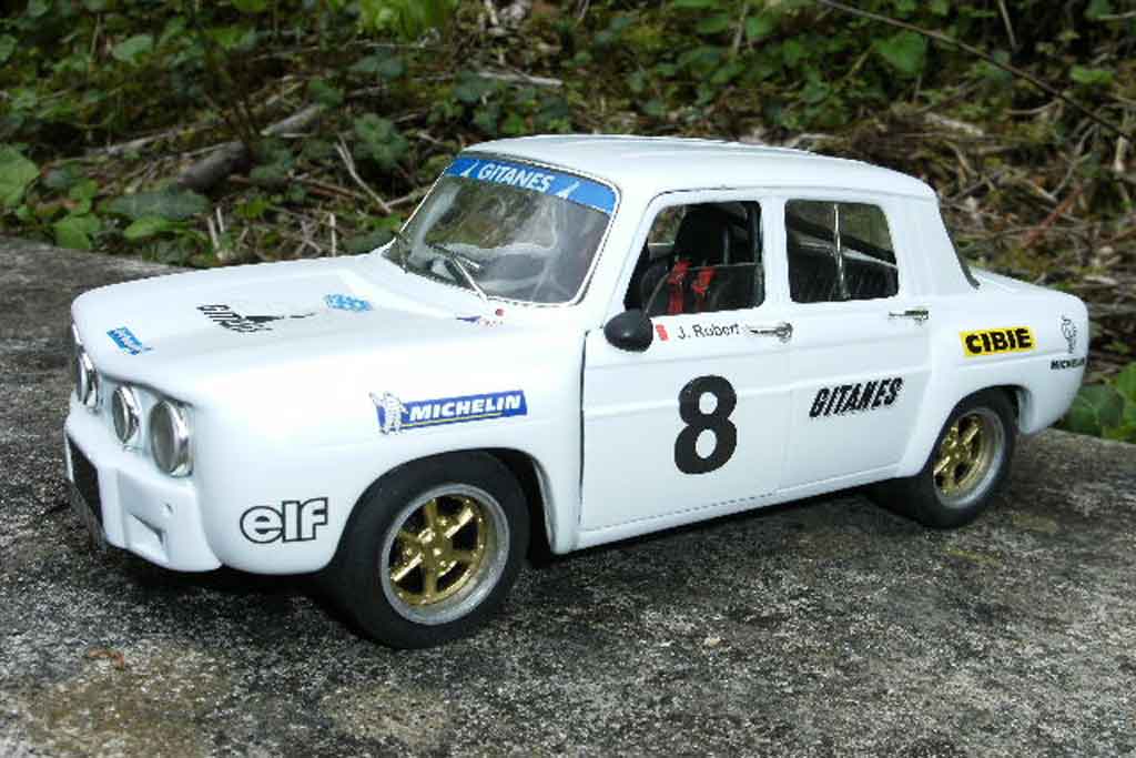 Renault 8 Gordini 1/18 Solido Gordini blanco jantes larges et kit carrosserie dinacar