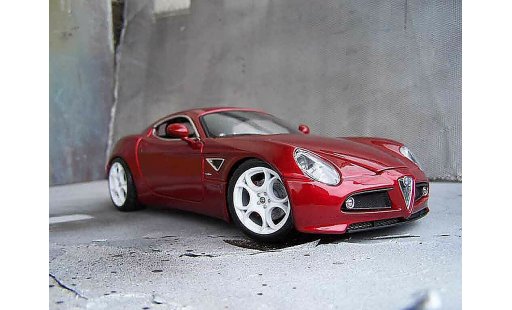 Alfa Romeo 8C competizione 1/18 Welly rojo coche miniatura