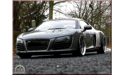 Audi R8 4.2 fsi 1/18 Maisto . v8 gris antracite jantes 21 pouces prepa moteur coche miniatura
