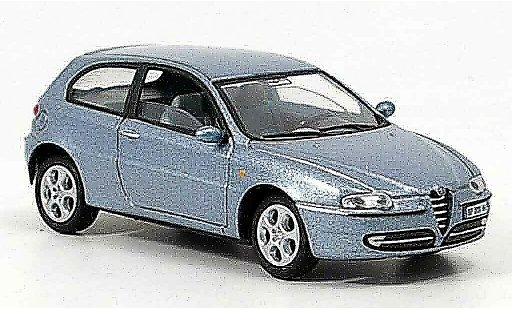 Alfa Romeo 147 berlina 1/43 Solido azul 2000 coche miniatura