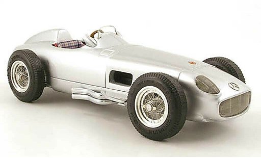 Mercedes W 196 Base 1/18 CMC weltmeister j.m.fangio 1954 coche miniatura