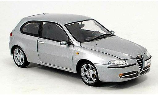 Alfa Romeo 147 berlina 1/18 Ricko gris 2003 coche miniatura