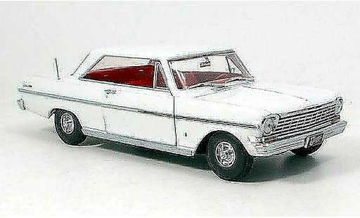 Chevrolet Nova SS 1/18 Sun Star 1963 blanco coche miniatura