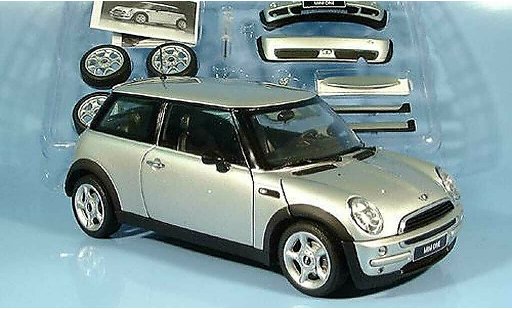 Mini One Base 1/18 Kyosho metalliseemit Tuningteilen coche miniatura