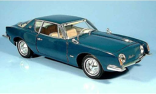 Studebaker Avanti Base 1/18 Signature verde 1963 coche miniatura