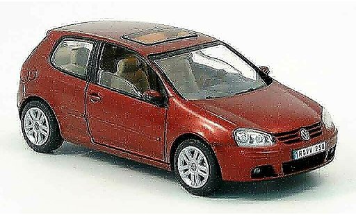 Volkswagen Golf Base 1/43 Schuco 2 turer rojo 2003 coche miniatura
