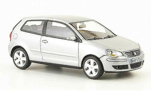 Volkswagen Polo Base 1/43 Minichamps gris metallisee coche miniatura