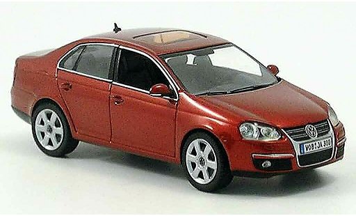 Volkswagen Jetta Base 1/43 Schuco rojo 2005 coche miniatura