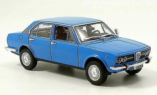 Alfa Romeo Alfetta 1.8 1/43 Norev azul 1972 coche miniatura
