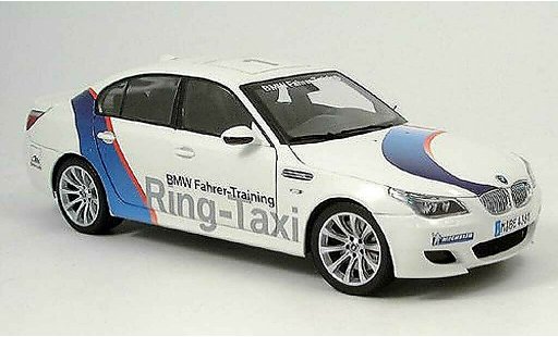 Bmw M5 ring taxi 1/18 Kyosho E60 nurburgring 2005 coche miniatura