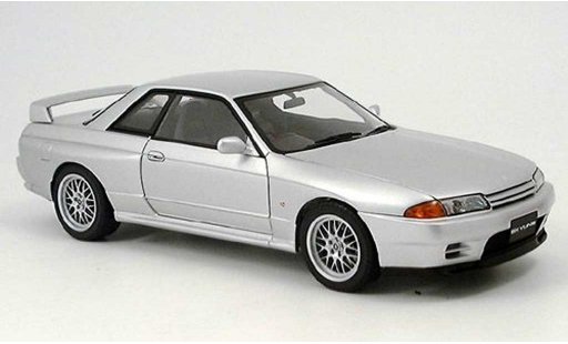 Nissan Skyline R32 1/18 Autoart gtr v-spec.ii negro coche miniatura