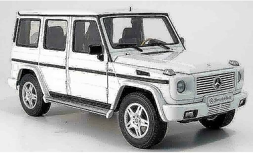 Mercedes Classe G LWB 1/18 Autoart () blanco coche miniatura