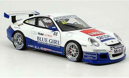 Porsche 911 GT3 CUP 1/18 Autoart 2006 no.88 o young coche miniatura