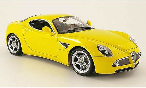 Alfa Romeo 8C competizione 1/18 Welly amarillo coche miniatura