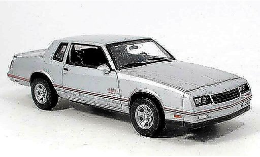 Chevrolet Monte Carlo SS 1/18 Welly gris coche miniatura