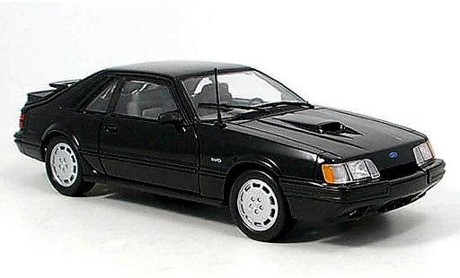 Ford Mustang SVO 1/18 Welly negro coche miniatura