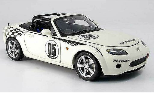 Mazda MX5 2006 1/18 Autoart roadster nr-a no.5 blanco coche miniatura