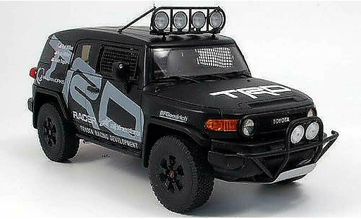 Toyota FJ Cruiser TRD 1/18 Autoart 2006 coche miniatura