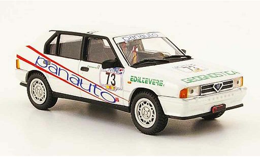 Alfa Romeo 33 rallye 1/43 Pego no.73 coche miniatura