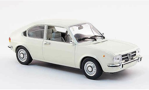 Alfa Romeo Alfasud berlina 1/43 Minichamps blanco 1972 coche miniatura