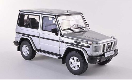 Mercedes Classe G SWB 1/18 Autoart gris 90er-Baureihe coche miniatura