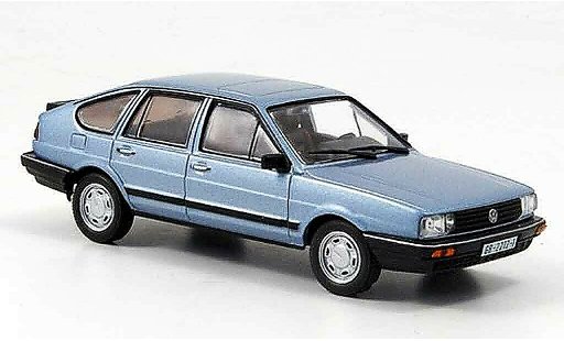 Volkswagen Passat B2 1/43 WhiteBox gris metallisee azul 1985 coche miniatura