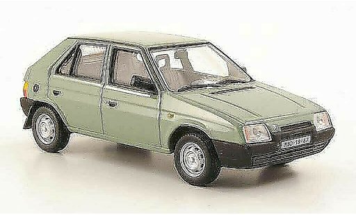 Skoda Favorit 136L 1/43 Abrex oliva 1987 coche miniatura