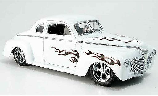 Plymouth Coupe Hot Rod 1/18 Yat Ming blanco coche miniatura