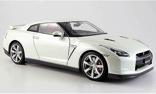 Nissan Skyline R35 1/18 Autoart gtr blanco coche miniatura