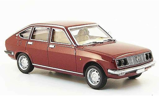 Lancia Beta berline 1/43 Pego rojo coche miniatura