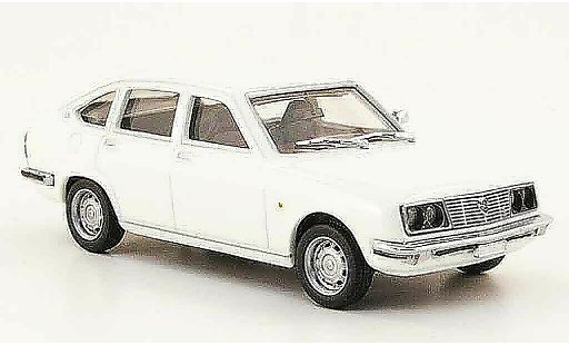 Lancia Beta berline 1/43 Pego blanco coche miniatura