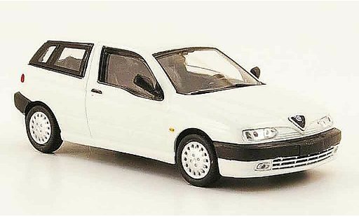 Alfa Romeo 145 berlina 1/43 Pego blanco 1995 coche miniatura