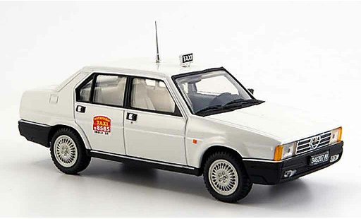 Alfa Romeo 90 polizia 1/43 Pego taxi mailand 1984 coche miniatura