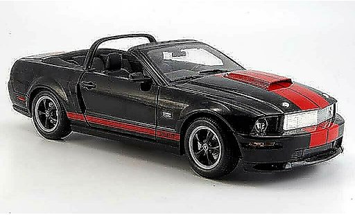 Shelby GT Convertible 1/18 Shelby Collectibles negro/rojo b. jackson version 2008 coche miniatura
