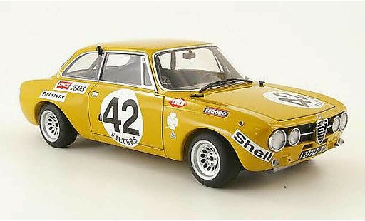 Alfa Romeo Giulia GT Am 1/18 Autoart no.42 spa 1971 coche miniatura