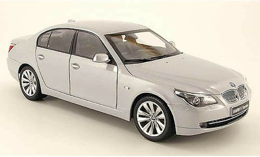 Bmw 550 E60 1/18 Kyosho facelift gris coche miniatura