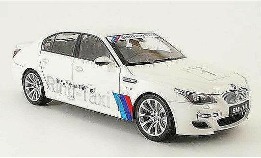 Bmw M5 ring taxi 1/18 Kyosho E60 nurburgring 2008 coche miniatura