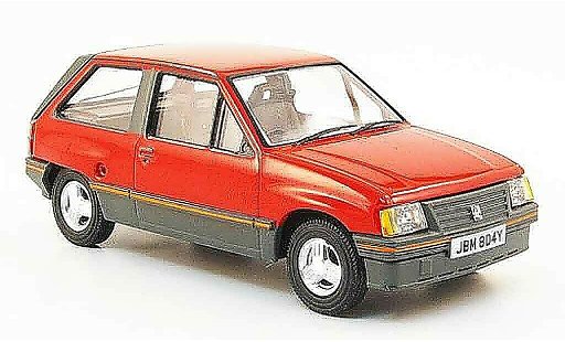 Opel Nova SR 1/43 Vanguards 1.3 rojo coche miniatura