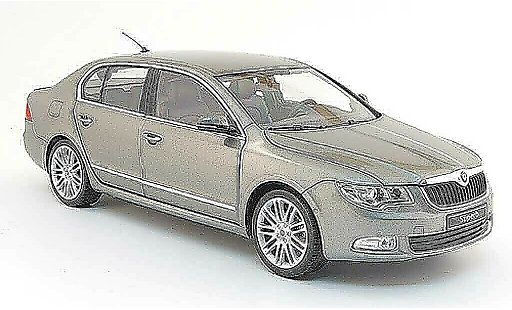 Skoda Superb 2009 1/18 Abrex ii gris coche miniatura