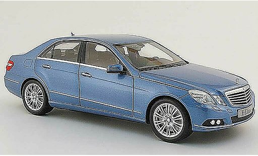 Mercedes Classe E Base 1/18 Minichamps (w 212) azul 2009 coche miniatura