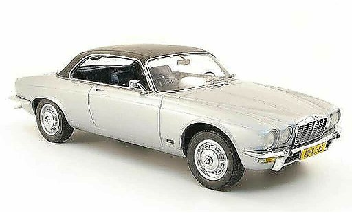 Jaguar XJ Base 1/18 Neo c 4.2 gris metallisee/negro 1974 coche miniatura