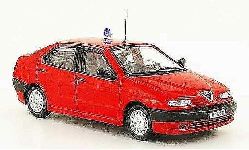 Alfa Romeo 146 polizia 1/43 Pego vigli del fueco pompier coche miniatura